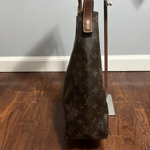 Authentic Louis Vuitton Looping Monogramed GM Tote - Picture 5 of 14